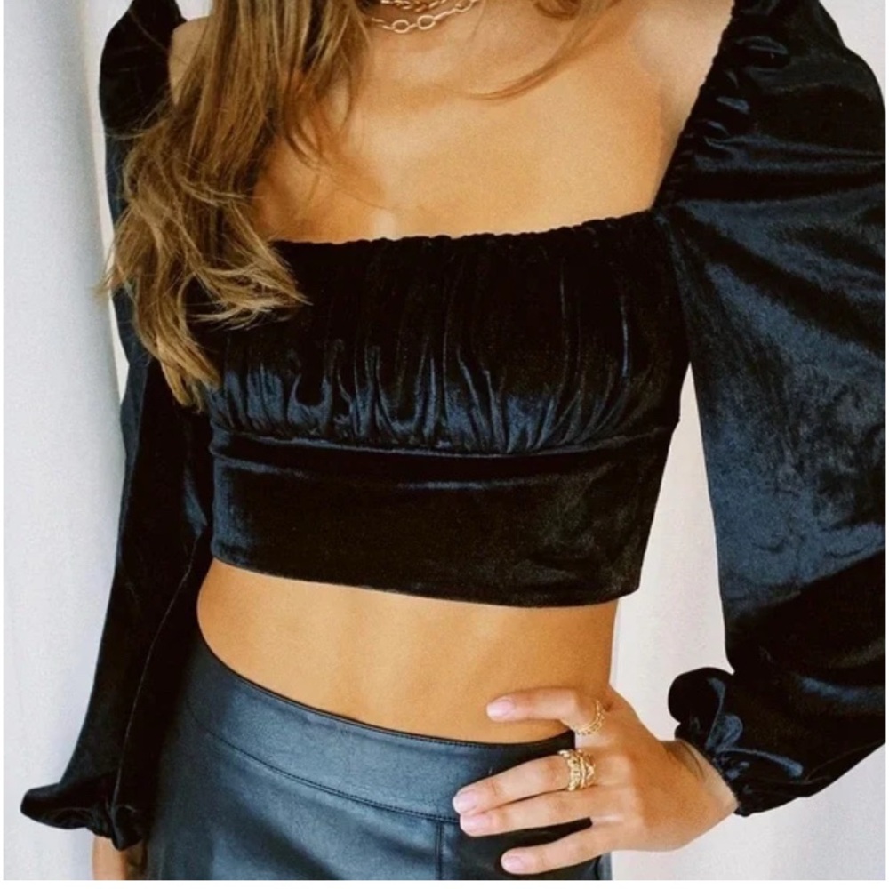 NWT Princess Polly Velvet Top Size 6 (S)